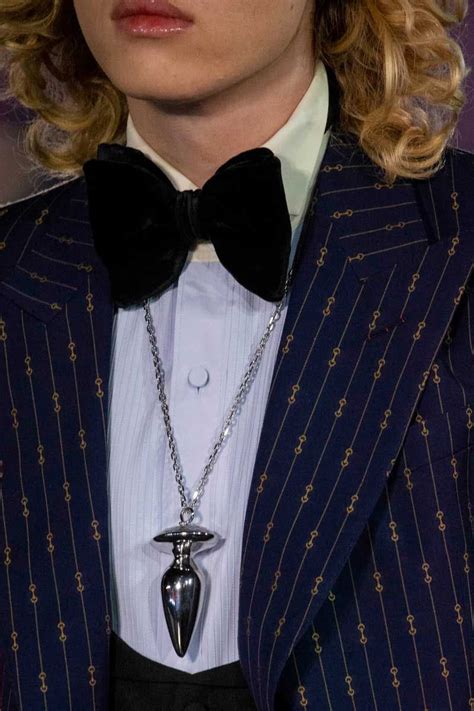 gucci buttplug necklace